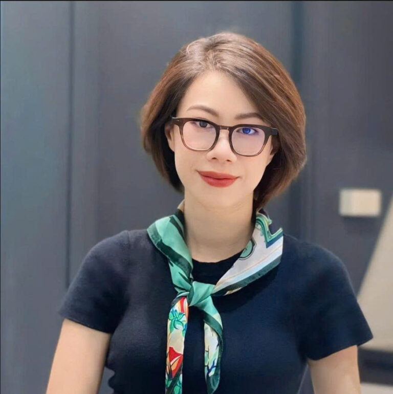 Mrs. Vân